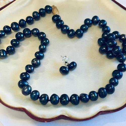 GENUINE BLACK PEARL NECKLACE AND EARRINGS | BEAUTIFUL