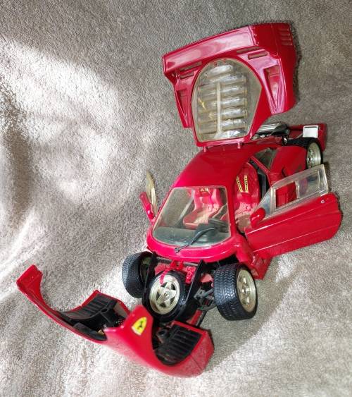 Hotwheels Ferrari F40 Scale 1/18