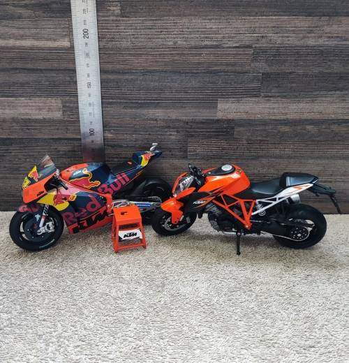 2014 KTM Motorcycle Set(RC16 & Super Duke)