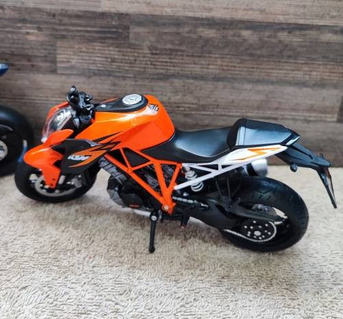 2014 KTM Motorcycle Set(RC16 & Super Duke)