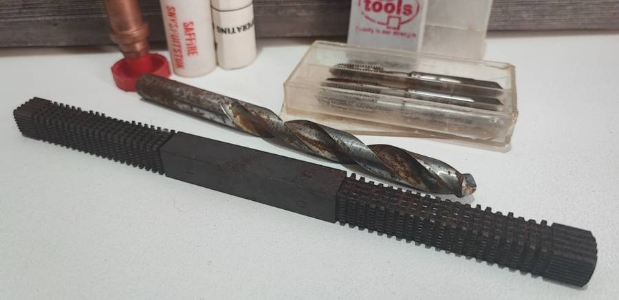 Tool lot(Taps, needle file, cutting torch nozzle etc..)