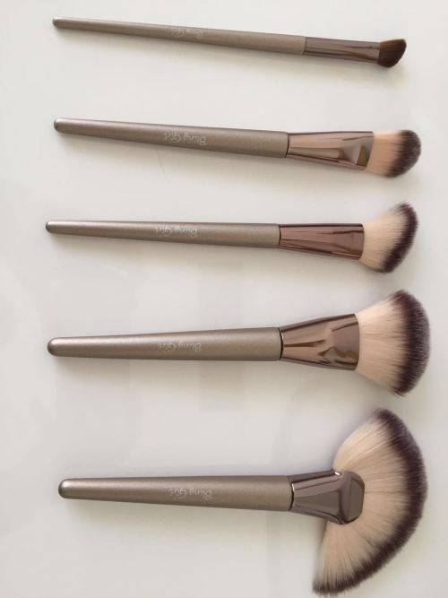 Blinggirl Serie Beige Champainge  Your Beauty Fashion Makeup Brushes--3cm