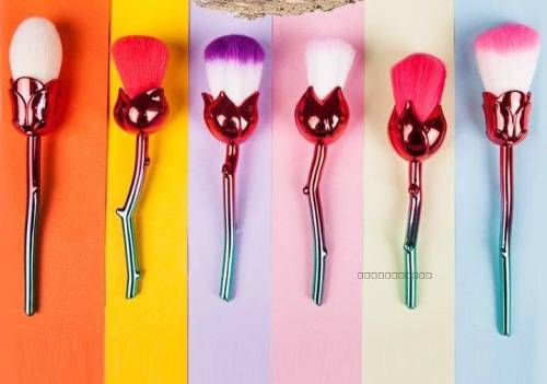 Rose Flower Shaped Makeup Brushes Set Women Powder Foundation Brushes Blush--3.5cm