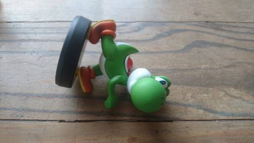 Yoshi Amiibo