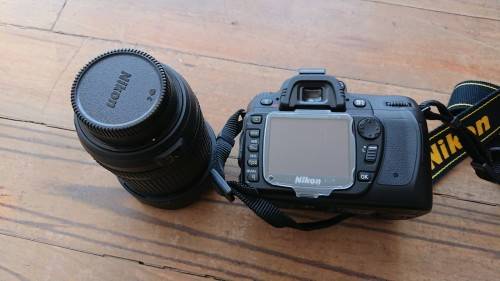 Nikon D80 Digital DSLR Camera with 18-135mm Lens