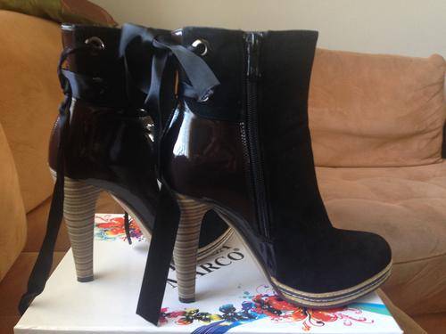 Stunning Ribboned Black Boots Size 5