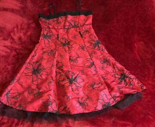 Black and Red Evening Party Dress