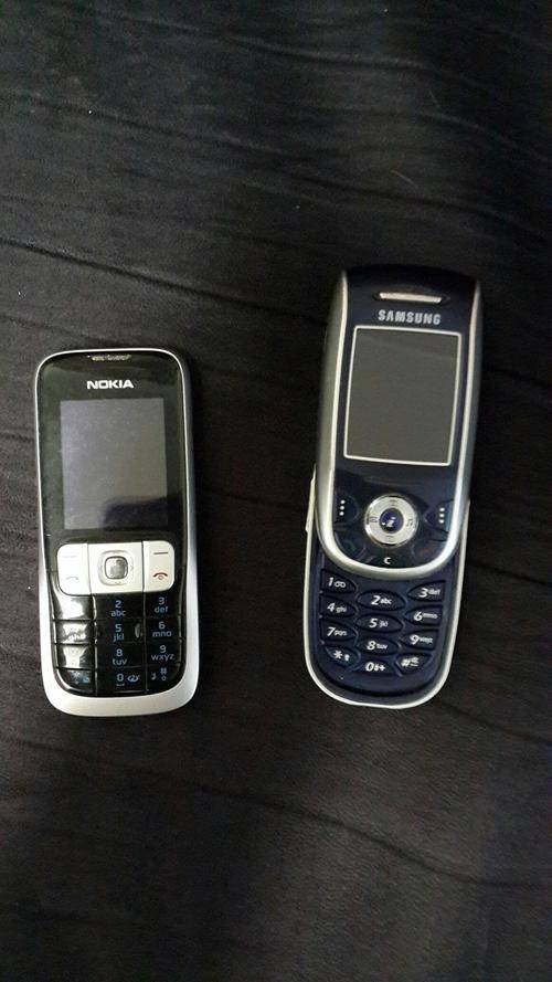JOBLOT OF CELLPHONES AND ACCESSORIES