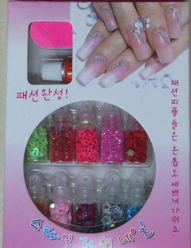 NAIL ART