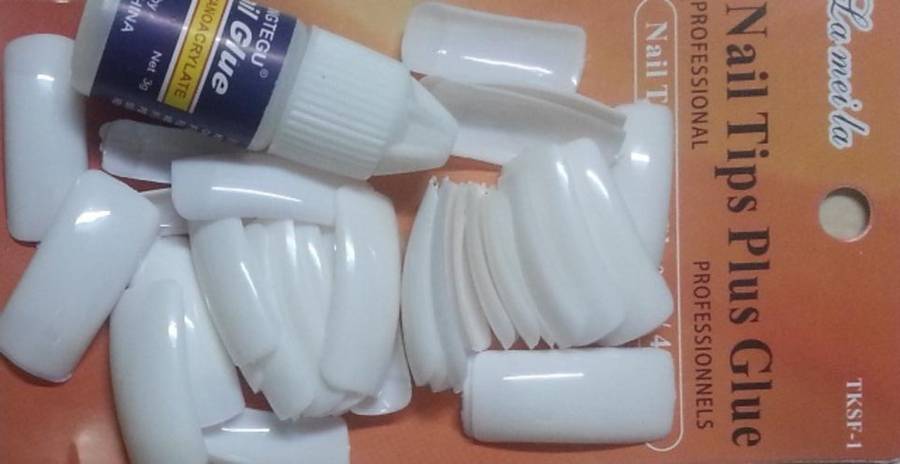 NAIL TIPS WHITE  AND GLUE  48 TIPS