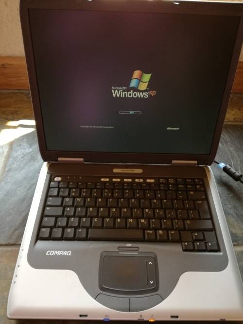 Compaq EvoN1050v laptop