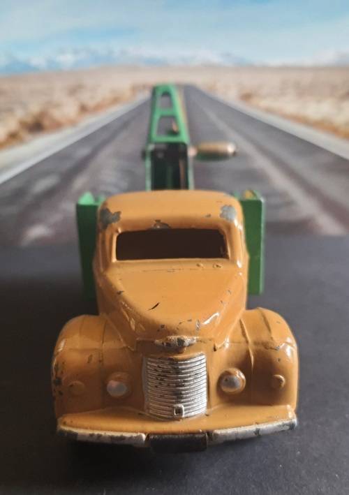 Dinky Toys Commer Truck