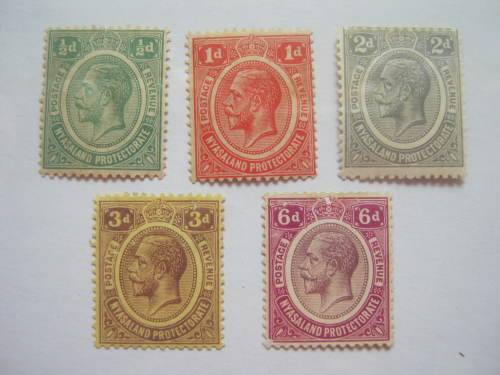 NYASALAND PROTECTORATE - 1913 DEFIN ISSUE KGV  - SELECTION OF 5 STAMPS - MHR