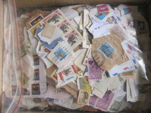 CARDBOARD BOX - MIXED WORLD ON PAPER AND EARLY RSA OFF PAPER - APPROX 85% FULL