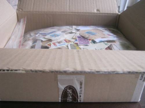 CARDBOARD BOX - MIXED WORLD ON PAPER AND EARLY RSA OFF PAPER - APPROX 85% FULL