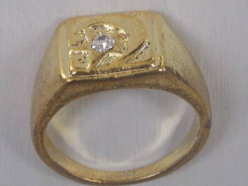STUNNING MENS IMPORTED GOLD RING WITH SIM DIAMANTE SIZE 18, 22