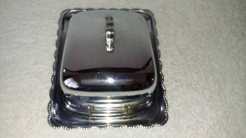 BEAUTIFUL SILVER PLATED BUTTER DISH WITH GLASS LINER BUTTER PLATE