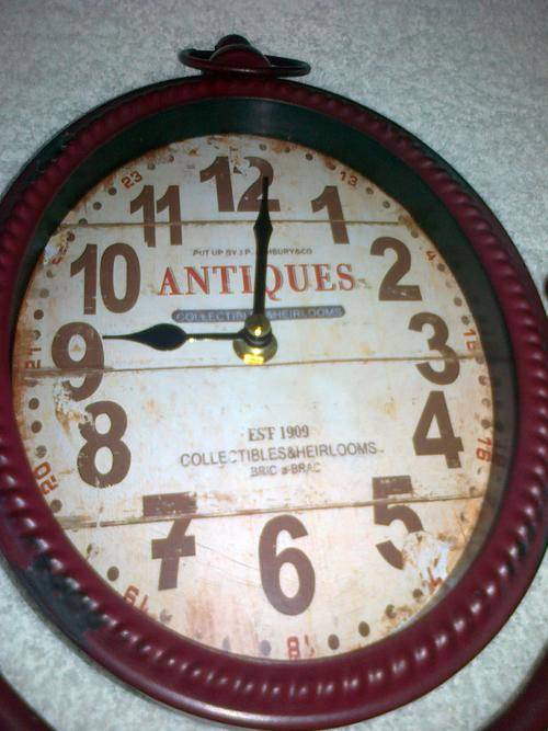 ANTIQUES THEME