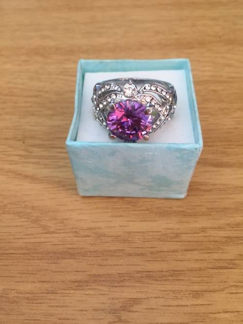 WOW!!! STUNNING DIAMOND AND AMETHYST 7.2 ct RING 14KT STAMPED