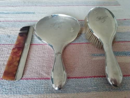 VINTAGE STERLING SILVER MIRROR/BRUSH AND COMB SET HALLMARKED