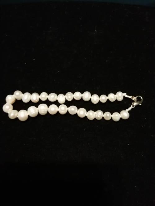 ABSOLUTELY STUNNING VINTAGE REAL SEA PEARL BRACELET WITH SILVER CLASP