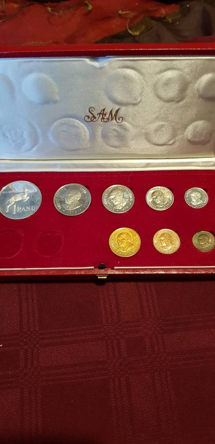 1979 LONG PROOF SET WITH SILVER R1 NO GOLD BOX DAMAGED