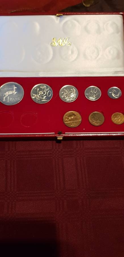1977 SA LONG PROOF SET NO GOLD WITH SILVER R1