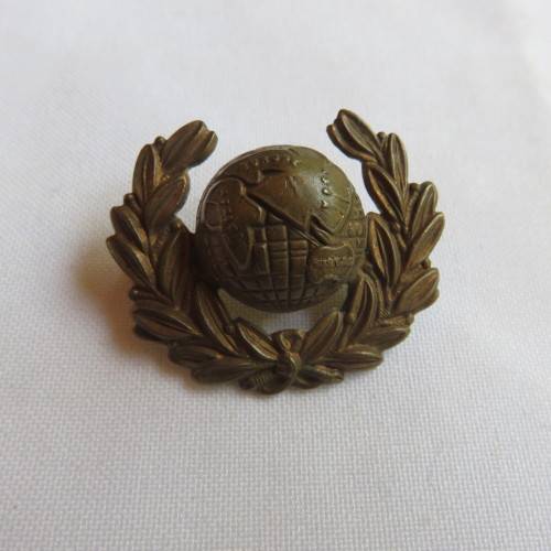 ROYAL MARINES CAP BADGE POST-1958- 2 LUGS