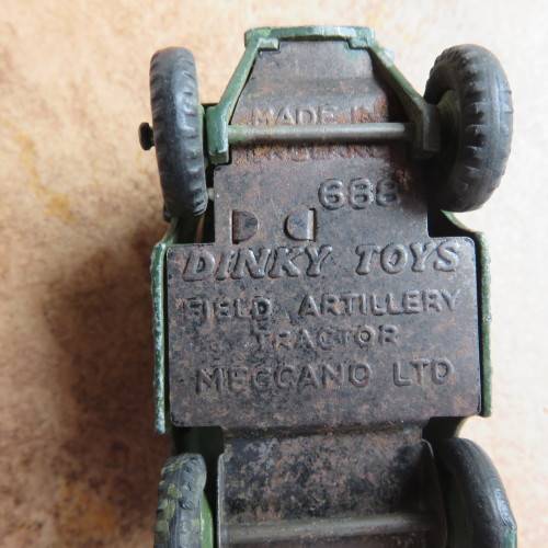DINKY TOYS NO 688- FIELD ARTILLERY TRACTOR- ORIGINAL PAINT