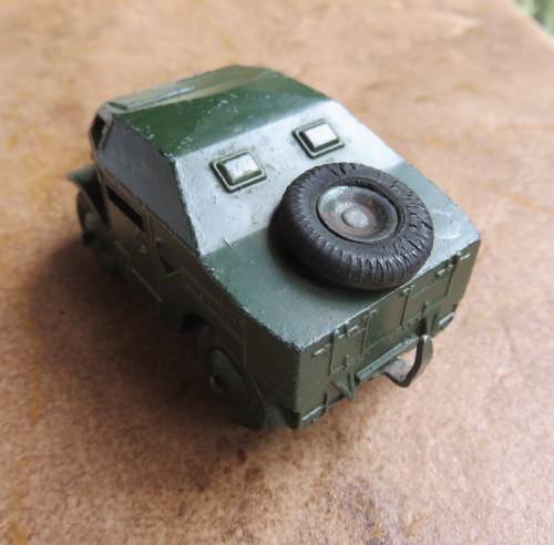 DINKY TOYS NO 688- FIELD ARTILLERY TRACTOR- ORIGINAL PAINT