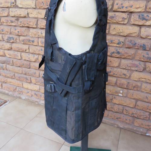 RECCE URBAN ASSAULT VEST-QUARANTEED ORIGINAL PERIOD ITEM FROM A FORMER RECCE MEMBER-COMPLETE CONDITI