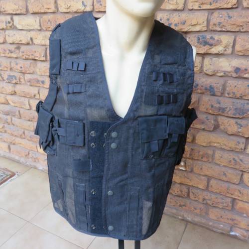 RECCE URBAN ASSAULT VEST-QUARANTEED ORIGINAL PERIOD ITEM FROM A FORMER RECCE MEMBER-COMPLETE CONDITI