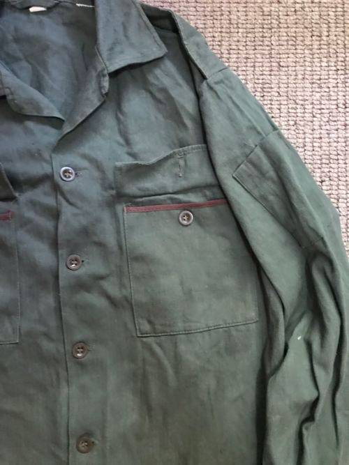 ORIGINAL RECCE TRAINING GREENS-LONG SLEEVE SHIRT-SIZE LARGE-MEASURES 60CM ARMPIT TO ARMPIT-USED BUT