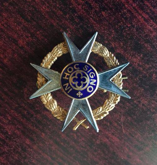 SA CORPS OF CHAPLAINS (CHRISTIANS)CAP BADGE-WORN FROM1959- 2X SCREW LUGS