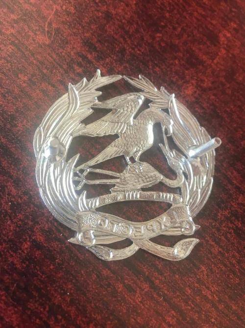 1ST CITY REGIMENT TAM O'SHANTER BADGE-WORN FROM 1952-2X SCREW LUGS