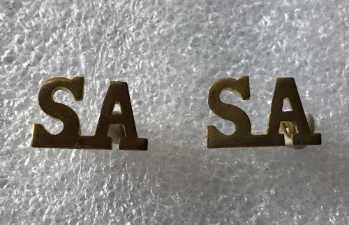 SA TITLE PAIR IN BRASS WITH LUGS