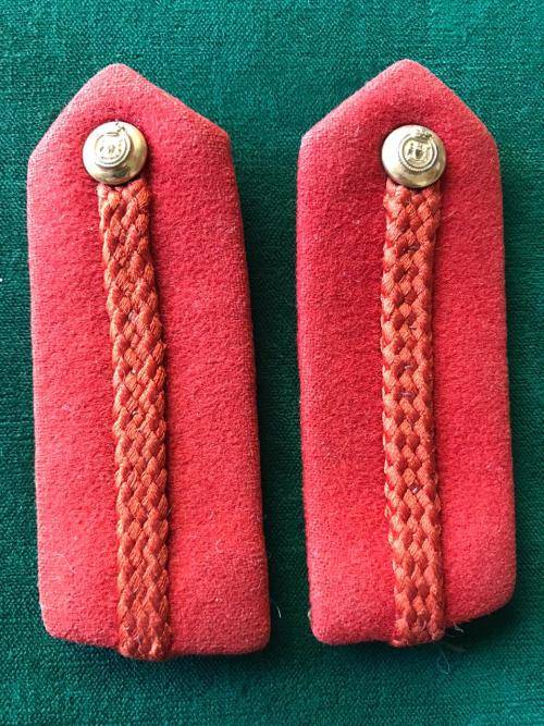 ORANGE GORGETS PATCHES,BATTLE DRESS FOR COLONELS & BRIGADIERS,BUTTON WITH UNION COAT OF ARMS