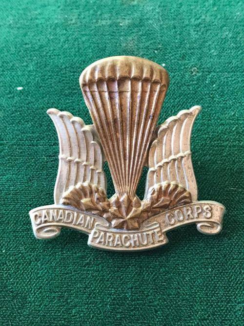 CANADIAN PARACHUTE CORPS CAP BADGE- 2 LUGS