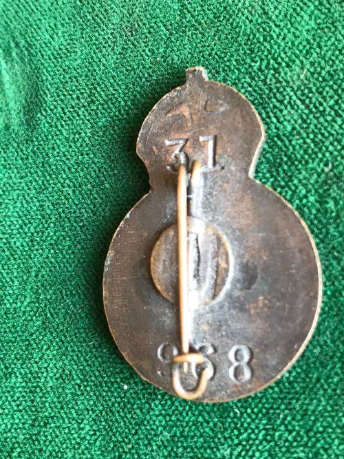 COLLAR BADGE OF CIVILIAN PROTECTION SERVICE PRIOR TO AND DURING WW2