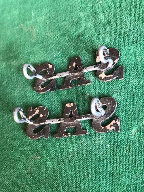 RHODESIA SAS TITLE PAIR-WORN 1970-1980- LUGS INTACT