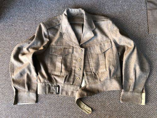 BUNNY JACKET AND TROUSERS-JACKET A SIZE MEDIUM-MEASURES 55 CM ARMPIT TO ARMPIT-THE TROUSERS A SIZE 3