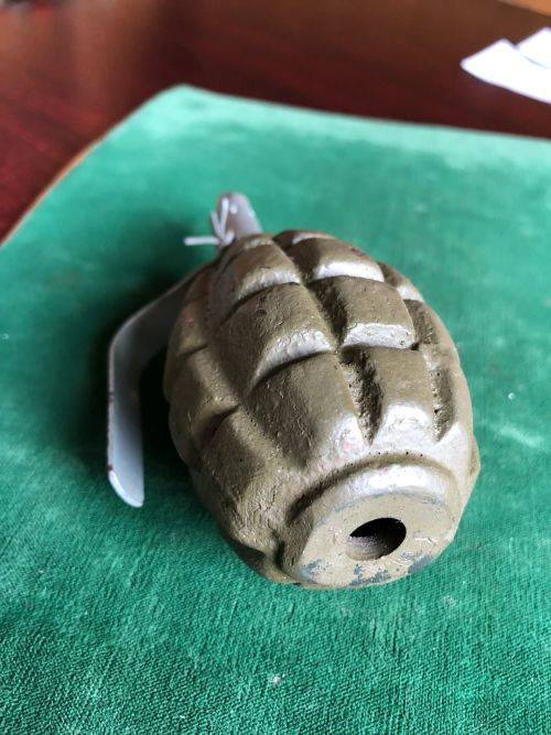 RUSSIAN F1,ANTI-PERSONNEL FRAGMENTATION GRENADE-NICKNAMED THE LIMONKA (LEMON-LIKE) BORDER WAR PERIOD
