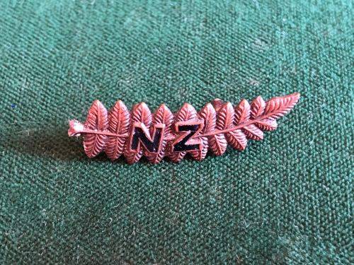NEW ZEALAND FORCES BADGE (BOER WAR PERIOD)-WORN 1890`S-1920`S-MEASURES 28MM-STICK PIN