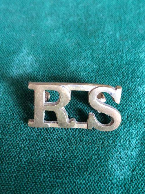 ROYAL SCOTS TITLE BRASS-WORN PRE 1950