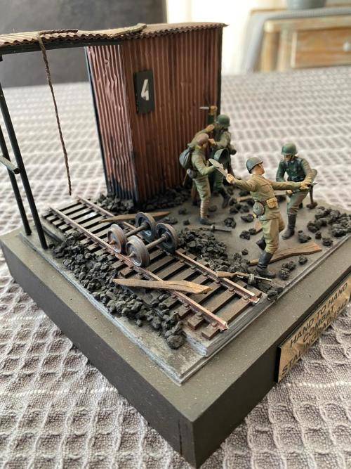 WW2 GERMAN-HAND TO HAND COMBAT STALINGRAD 1942-MADE FROM PLASTIC AND WOOD WITH GLASS COVER-MODEL MEA