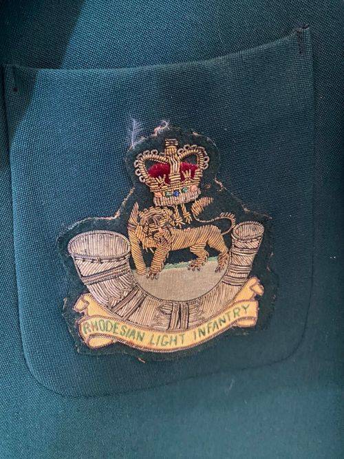 RHODESIAN LIGHT INFANTRY BLAZER-SIZE SMALL-MEASURES 50 CM ARMPIT TO ARMPIT-NO DAMAGE-NEEDS A DRY CLE