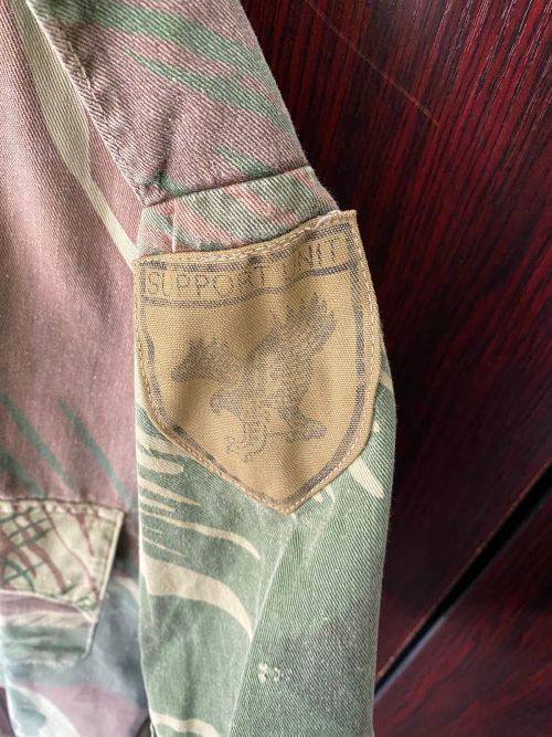 RHODESIAN CAMO SHORT SLEEVE SHIRT -SIZE MEDIUM-MEASURES 55CM ARMPIT TO ARMPIT -MAKERS LABEL PARAMOUN