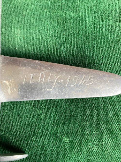 WW2 TRENCH ART OF A P38-ORIGINAL US WW2 ITALIAN CAMPAIGN-CONSTRUCTED FROM AIRCRAFT ALUMINIUM-MEASURE