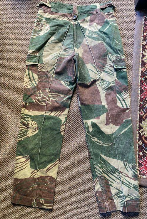 RHODESIAN CAMO TROUSERS-SIZE 34-PIPE LENGTH 73CM-THE ONE WITH POCKETS ON BOTH SIDES AND REINFORCED B