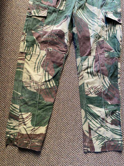 RHODESIAN CAMO TROUSERS-SIZE 34-PIPE LENGTH 73CM-THE ONE WITH POCKETS ON BOTH SIDES AND REINFORCED B